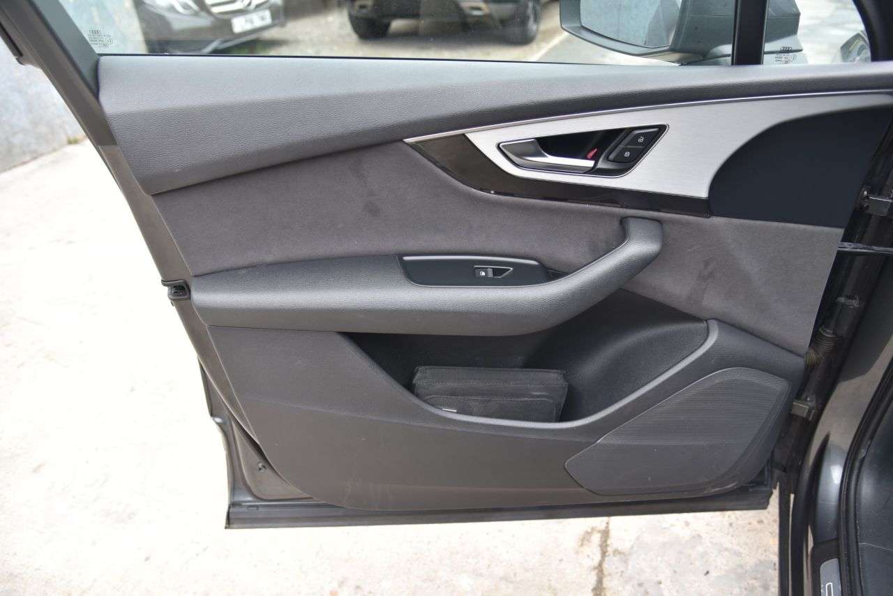 2016 AUDI Q7 2016 AUDI Q7