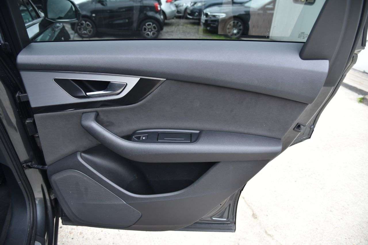 2016 AUDI Q7 2016 AUDI Q7
