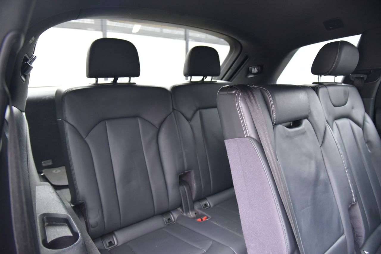 2016 AUDI Q7 2016 AUDI Q7