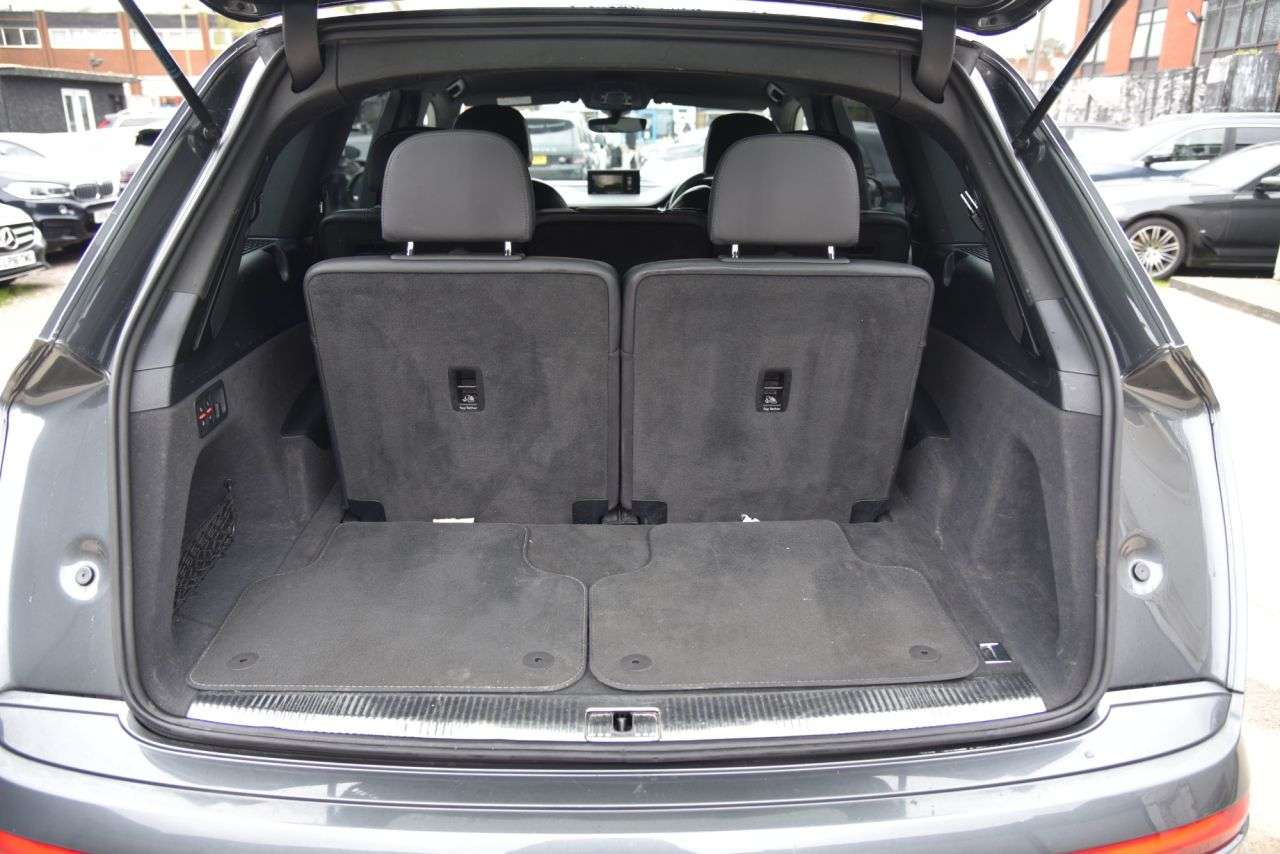 2016 AUDI Q7 2016 AUDI Q7