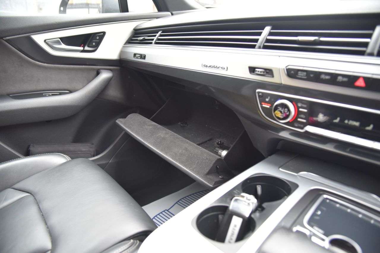 2016 AUDI Q7 2016 AUDI Q7