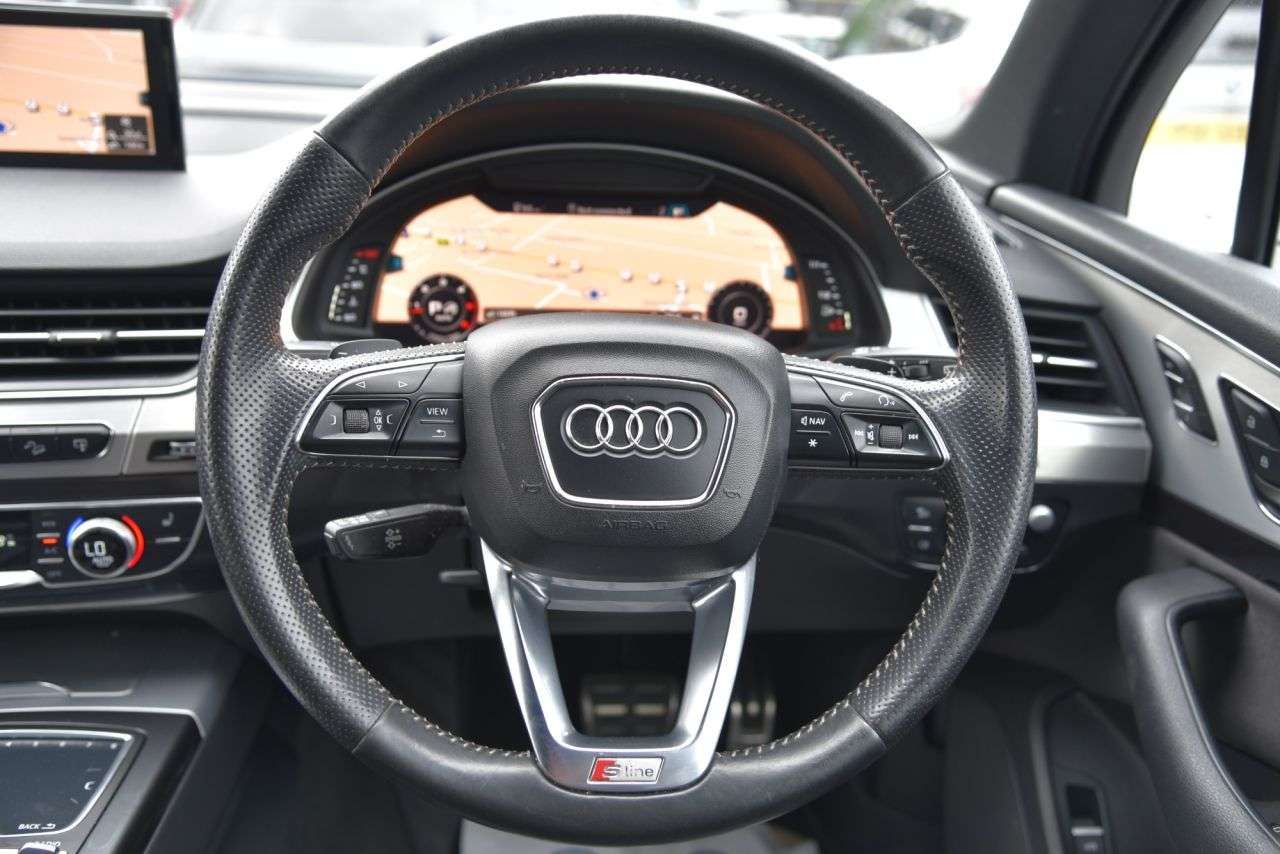 2016 AUDI Q7 2016 AUDI Q7