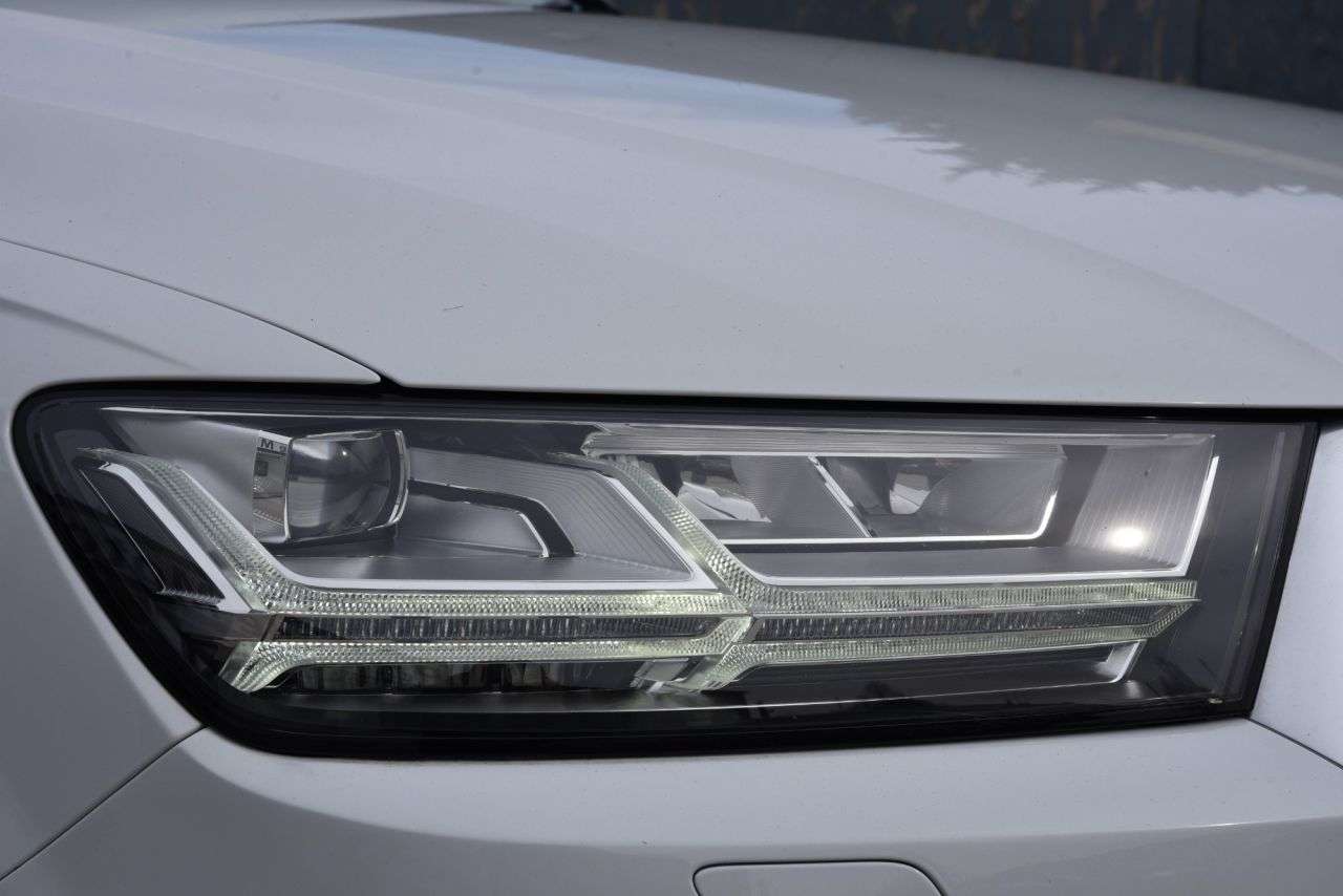 2015 AUDI Q7 2015 AUDI Q7