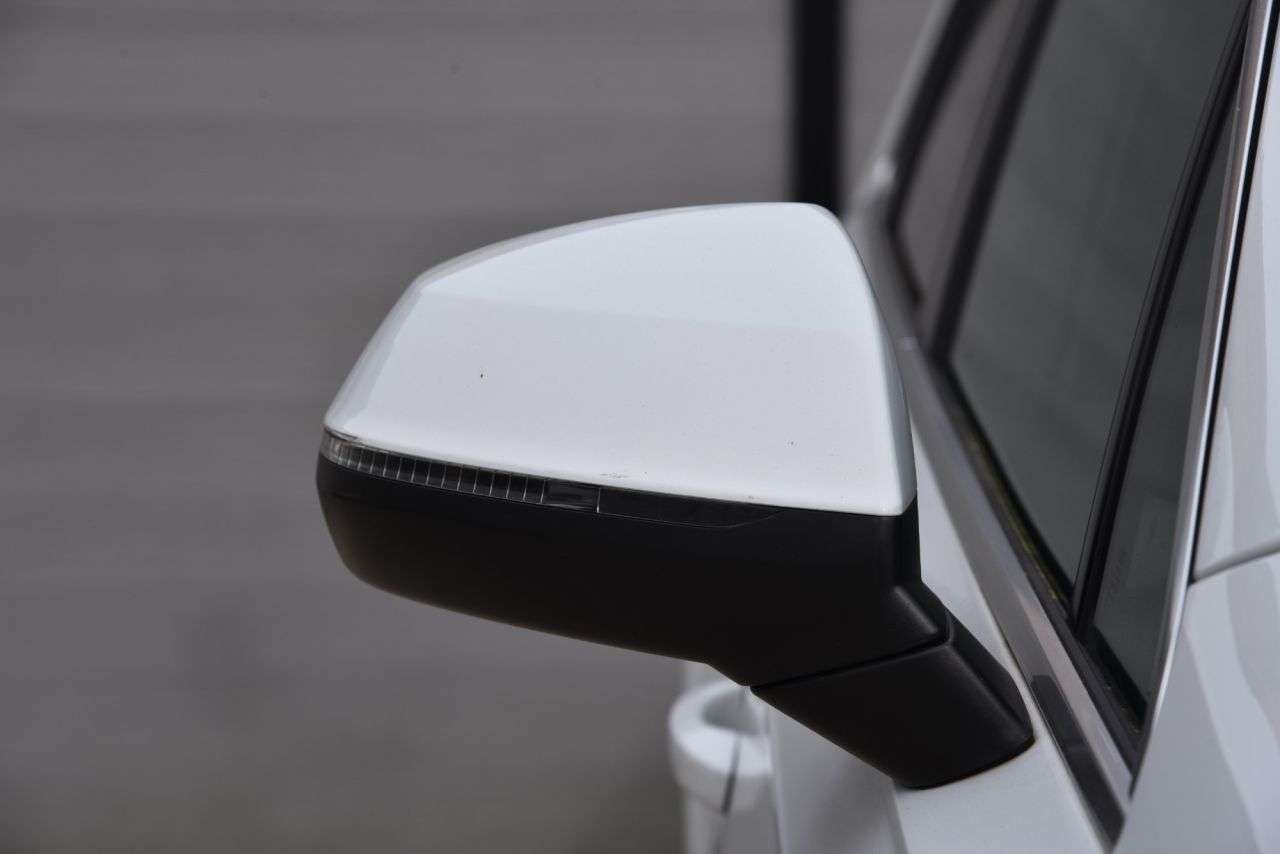 2015 AUDI Q7 2015 AUDI Q7