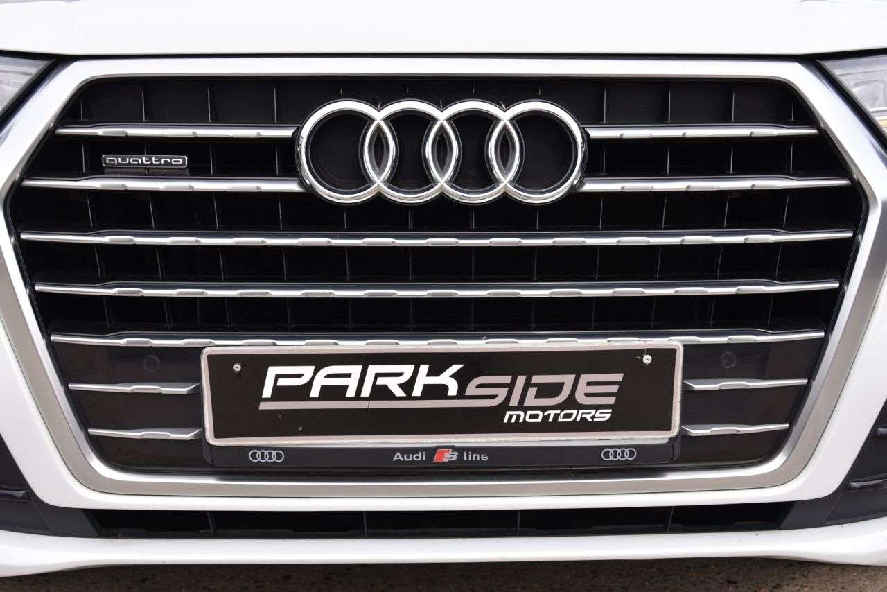 2015 AUDI Q7 2015 AUDI Q7