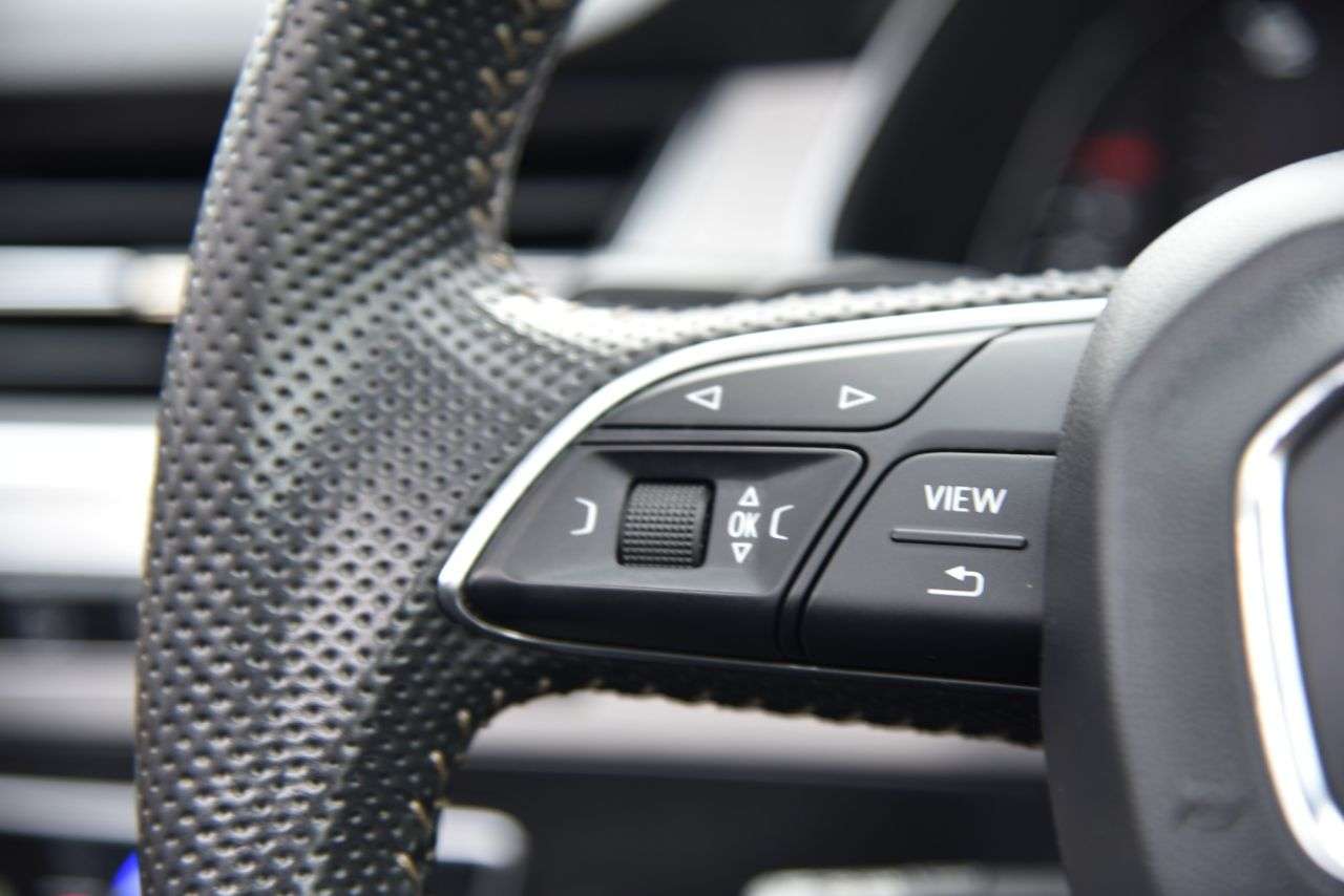 2015 AUDI Q7 2015 AUDI Q7