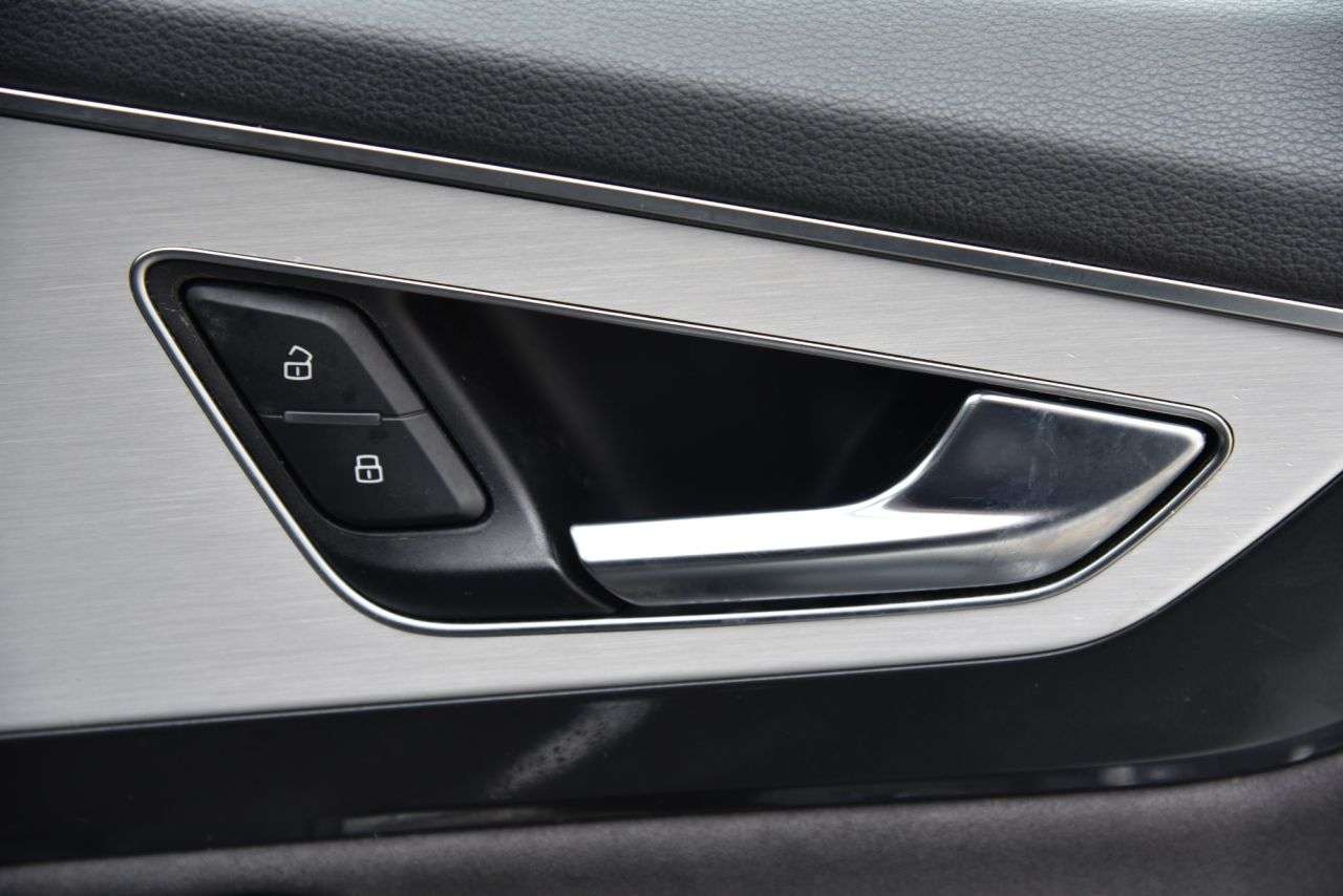 2015 AUDI Q7 2015 AUDI Q7