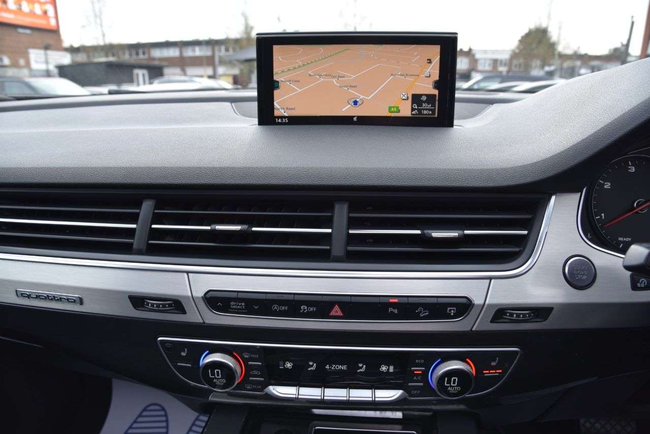 2015 AUDI Q7 2015 AUDI Q7