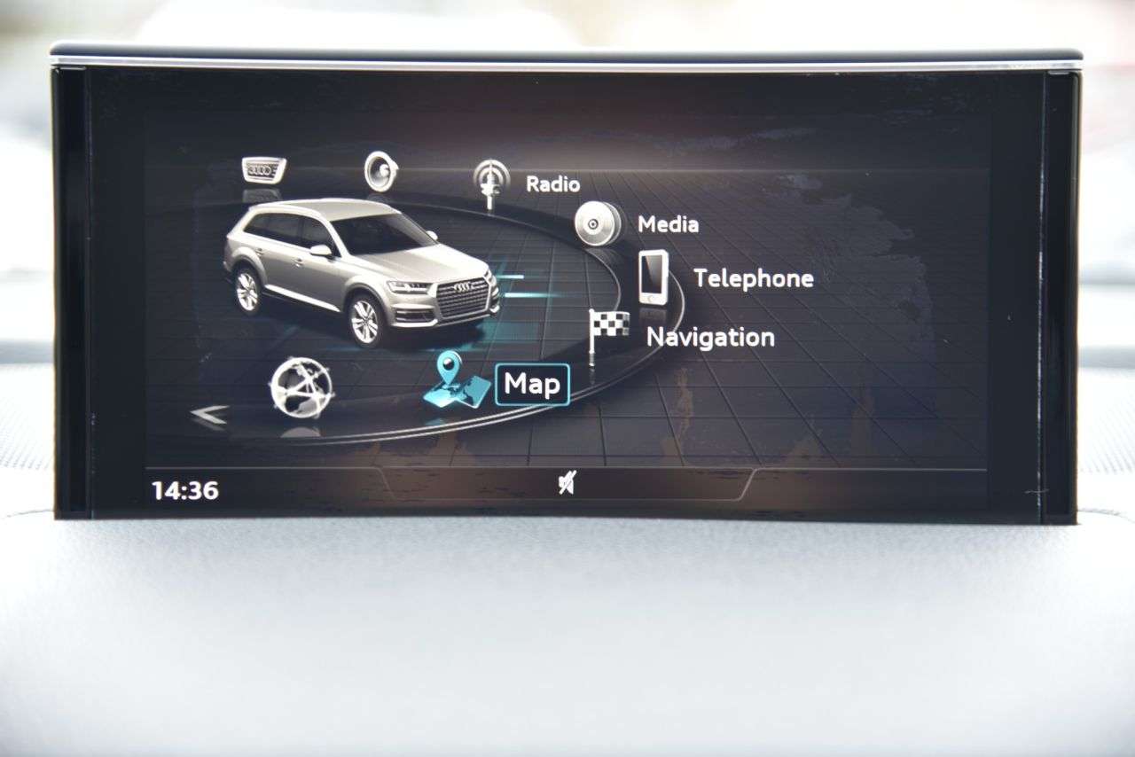 2015 AUDI Q7 2015 AUDI Q7