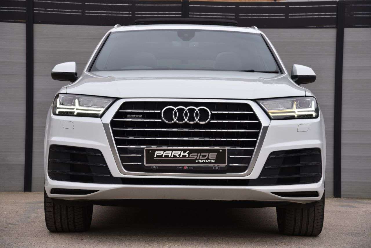 2015 AUDI Q7 2015 AUDI Q7