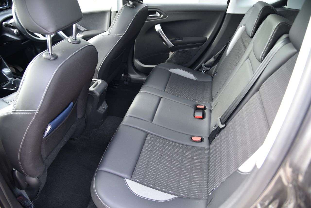 2019 PEUGEOT 2008 2019 PEUGEOT 2008