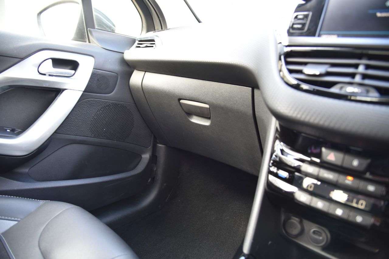 2019 PEUGEOT 2008 2019 PEUGEOT 2008