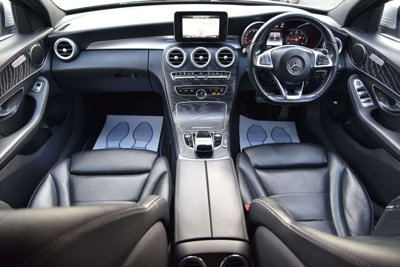 A 2017 MERCEDES-BENZ C-CLASS 2.1 C220d AMG Line Saloon 4dr Diesel G-Tronic+ Euro 6 (s/s) (170 ps) LEATHE A 2017 MERCEDES-BENZ C-CLASS 2.1 C220d AMG Line Saloon 4dr Diesel G-Tronic+ Euro 6 (s/s) (170 ps) LEATHE