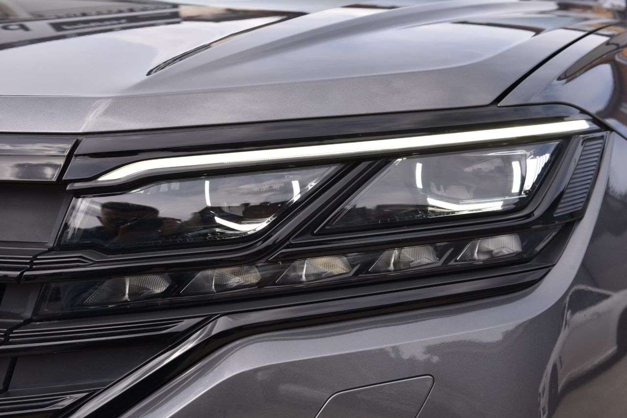 2021 VOLKSWAGEN TOUAREG 2021 VOLKSWAGEN TOUAREG