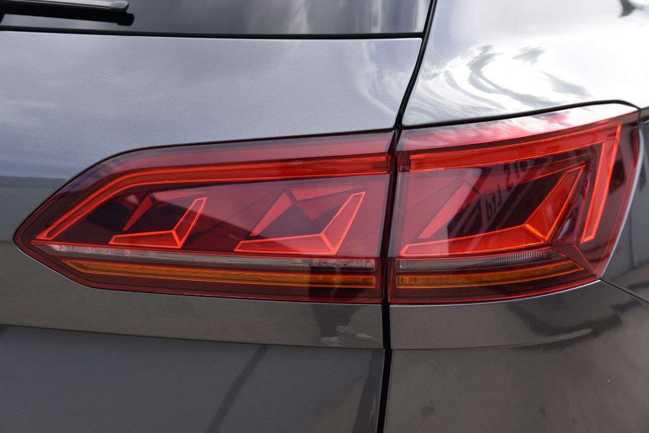 2021 VOLKSWAGEN TOUAREG 2021 VOLKSWAGEN TOUAREG