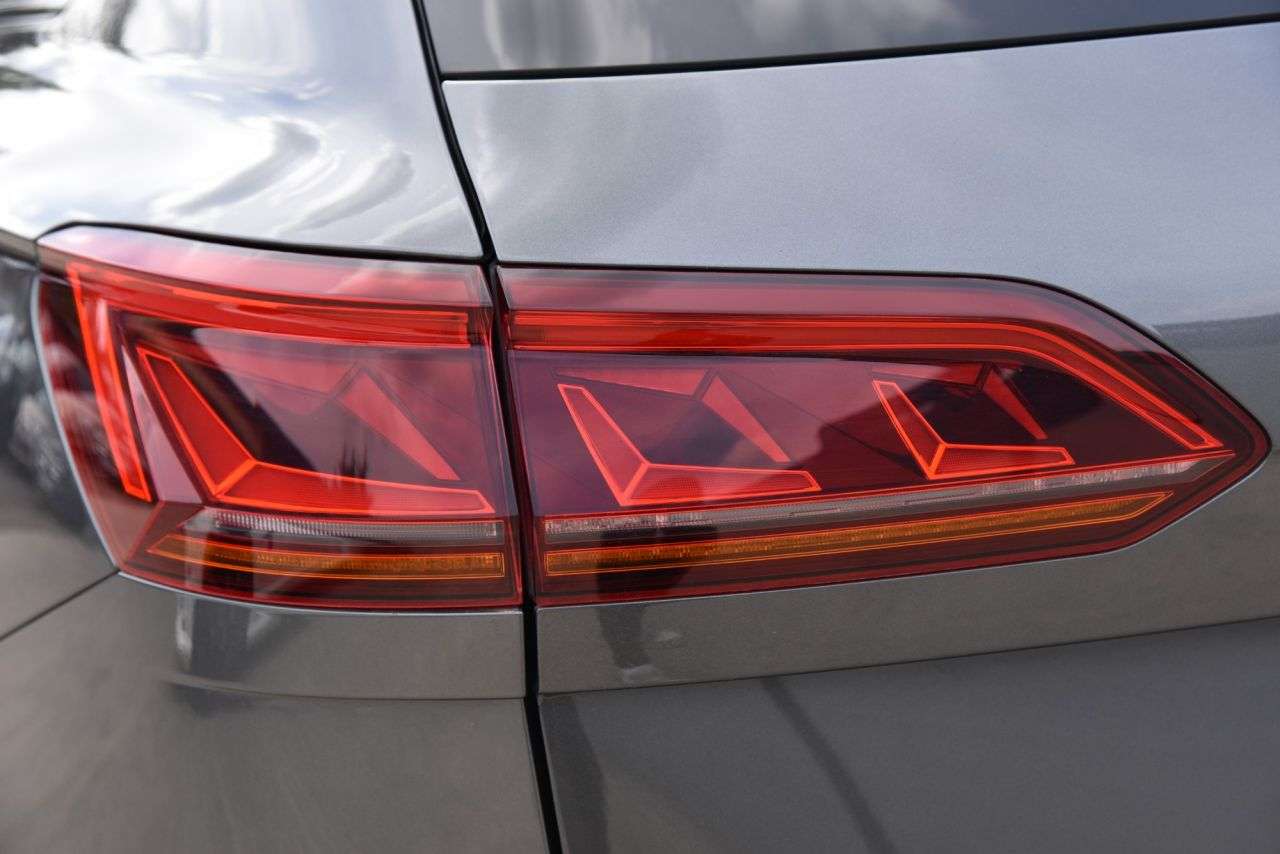 2021 VOLKSWAGEN TOUAREG 2021 VOLKSWAGEN TOUAREG