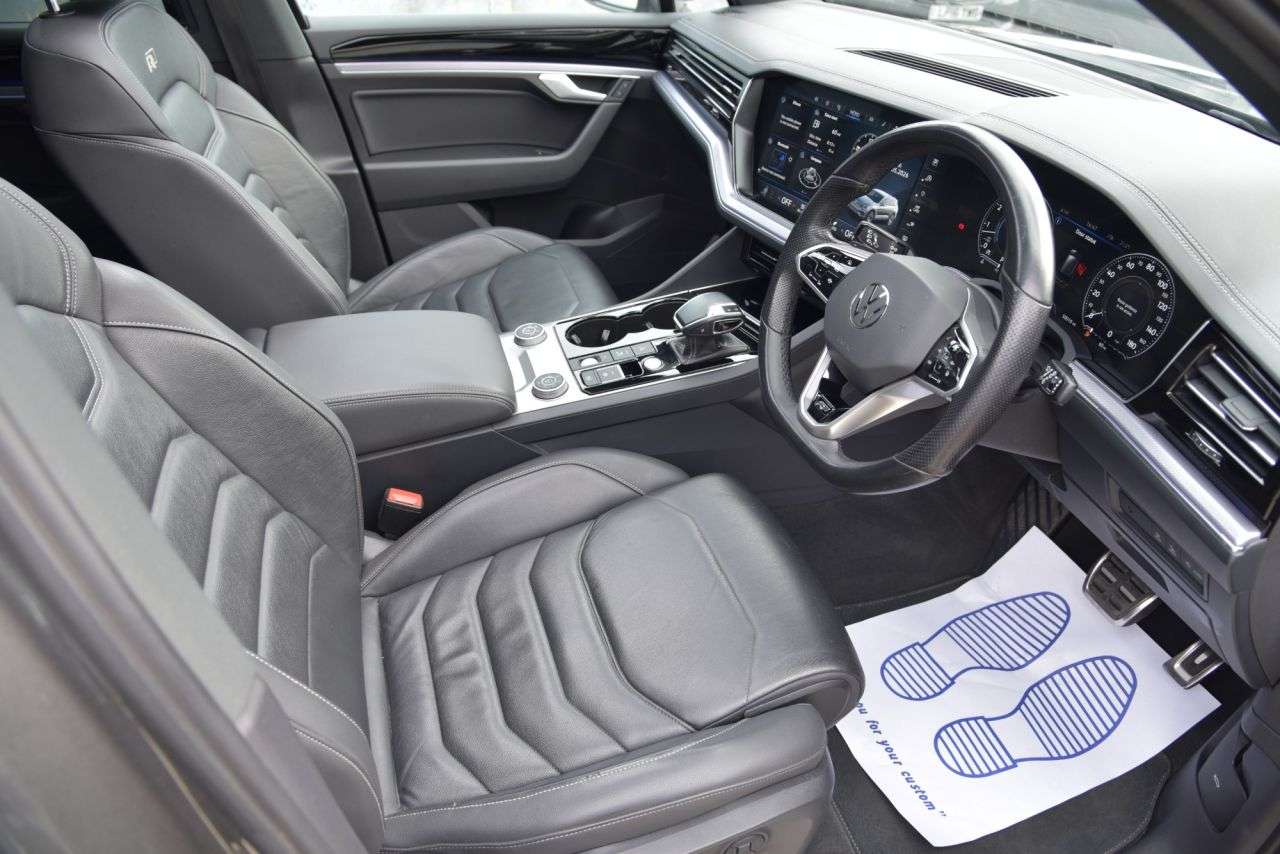 2021 VOLKSWAGEN TOUAREG 2021 VOLKSWAGEN TOUAREG