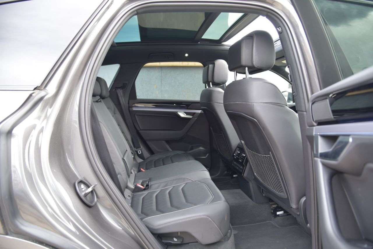2021 VOLKSWAGEN TOUAREG 2021 VOLKSWAGEN TOUAREG
