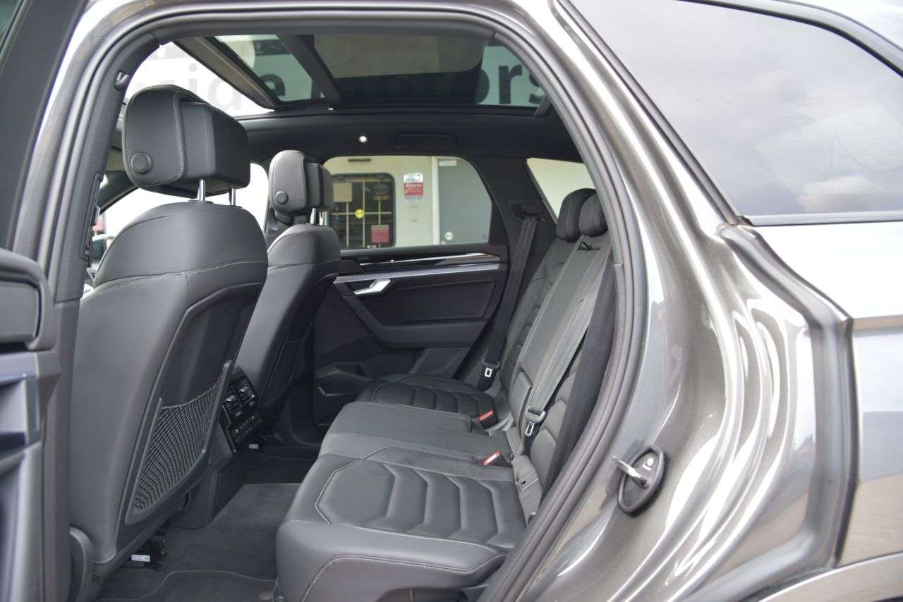 2021 VOLKSWAGEN TOUAREG 2021 VOLKSWAGEN TOUAREG