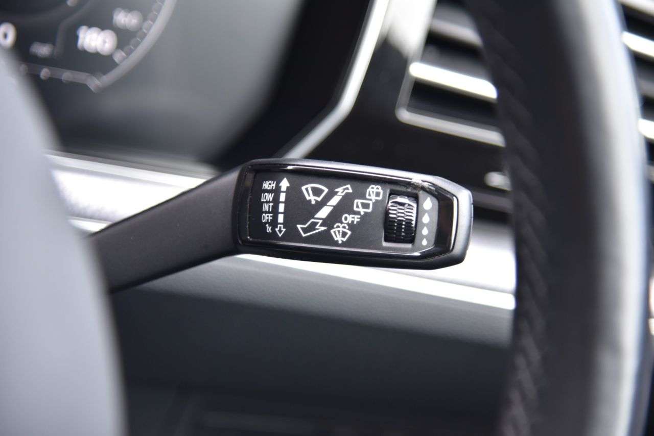 2021 VOLKSWAGEN TOUAREG 2021 VOLKSWAGEN TOUAREG