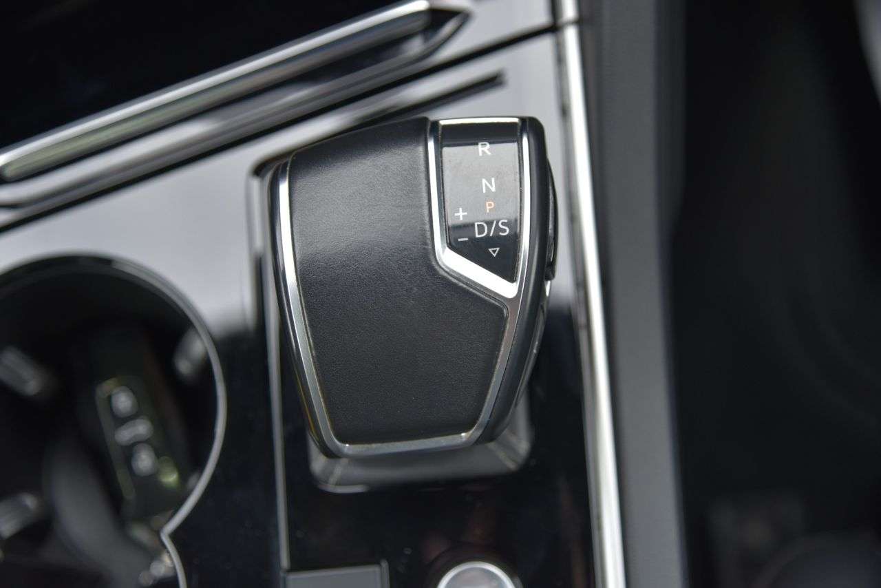 2021 VOLKSWAGEN TOUAREG 2021 VOLKSWAGEN TOUAREG
