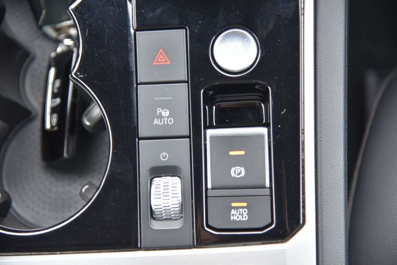 2021 VOLKSWAGEN TOUAREG 2021 VOLKSWAGEN TOUAREG