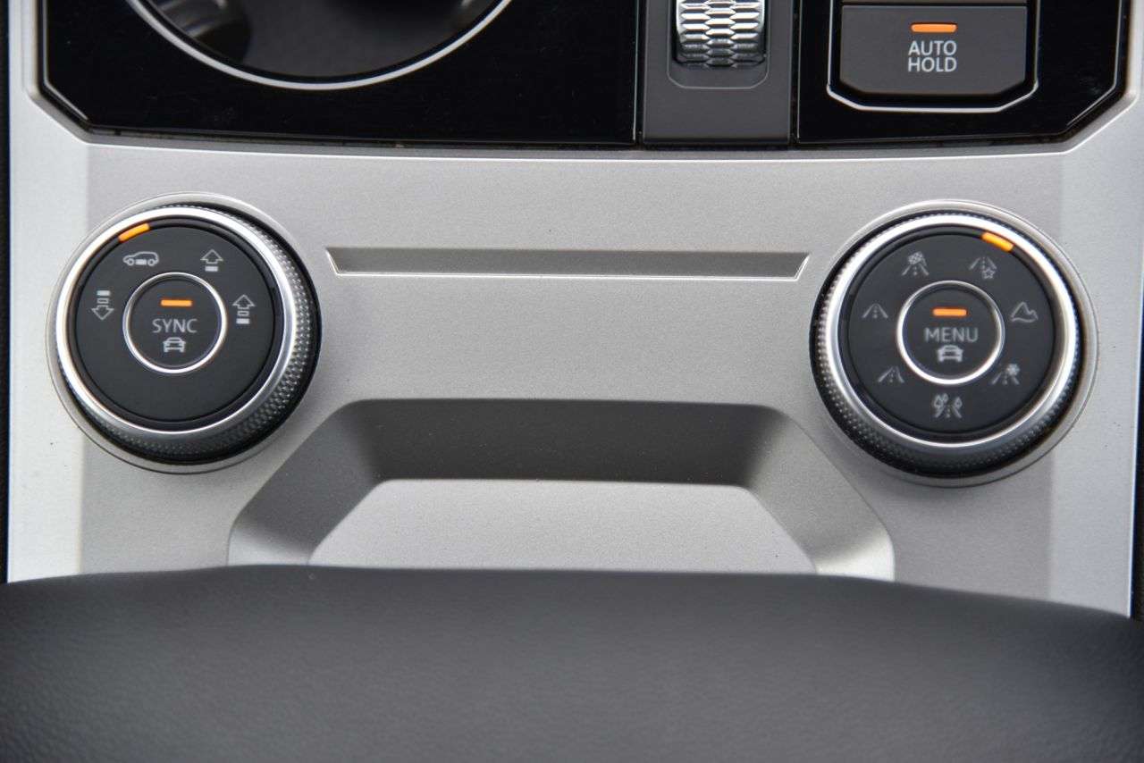 2021 VOLKSWAGEN TOUAREG 2021 VOLKSWAGEN TOUAREG