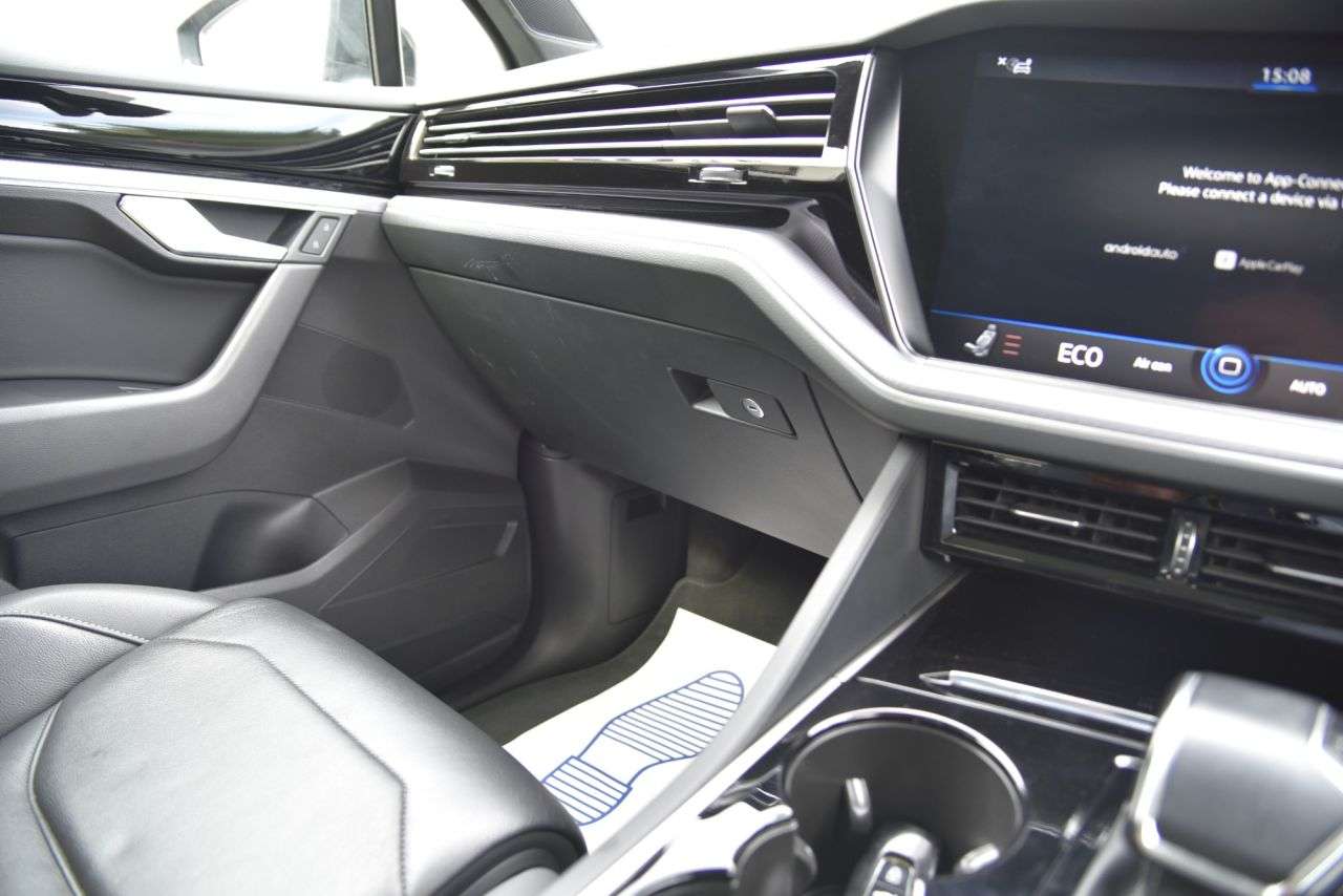2021 VOLKSWAGEN TOUAREG 2021 VOLKSWAGEN TOUAREG