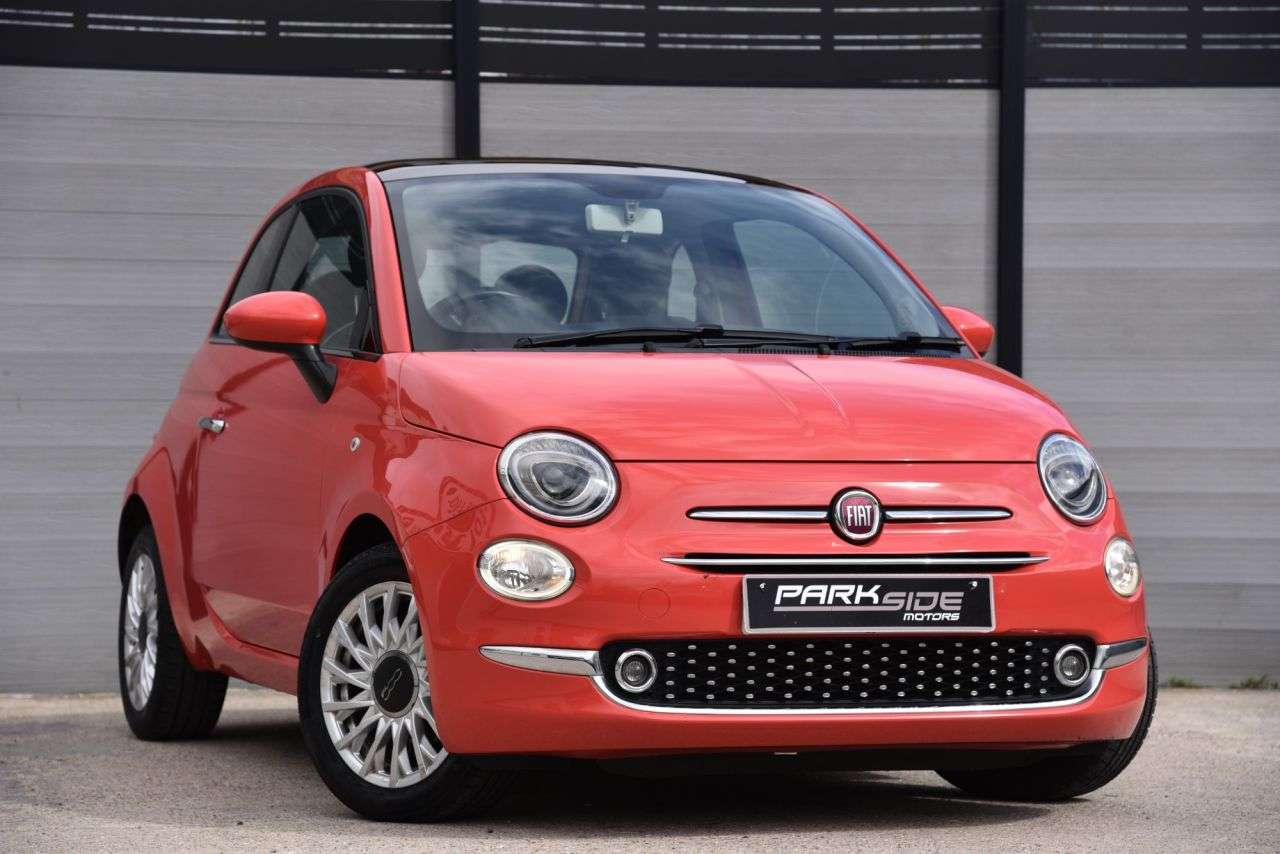 A 2018 FIAT 500 1.2 Lounge Hatchback 3dr Petrol Manual Euro 6 (s/s) (69 bhp) 1 FORMER KEEPE A 2018 FIAT 500 1.2 Lounge Hatchback 3dr Petrol Manual Euro 6 (s/s) (69 bhp) 1 FORMER KEEPE
