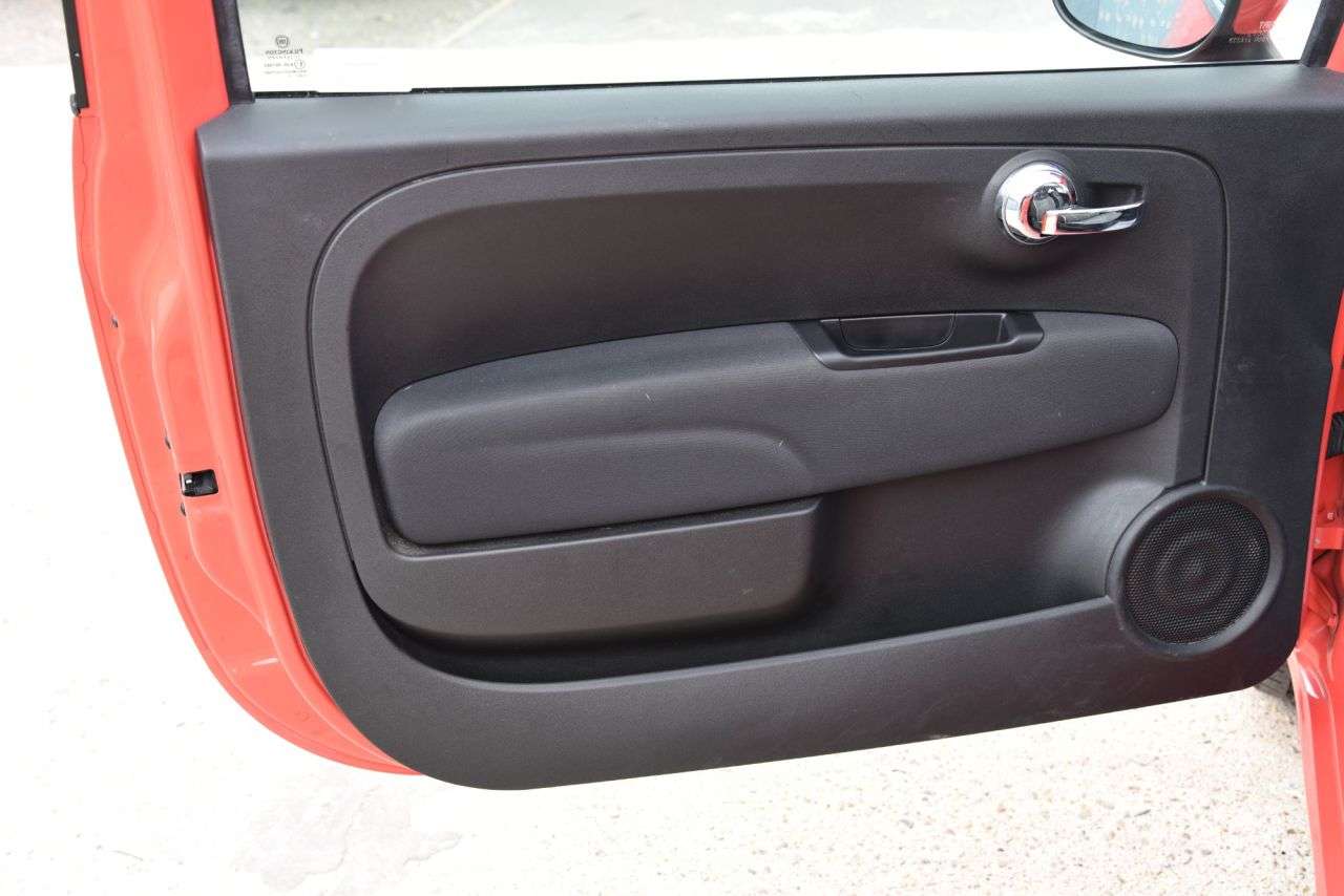 2018 FIAT 500 2018 FIAT 500