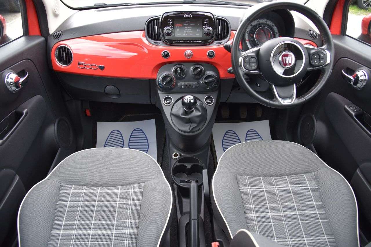 A 2018 FIAT 500 1.2 Lounge Hatchback 3dr Petrol Manual Euro 6 (s/s) (69 bhp) 1 FORMER KEEPE A 2018 FIAT 500 1.2 Lounge Hatchback 3dr Petrol Manual Euro 6 (s/s) (69 bhp) 1 FORMER KEEPE