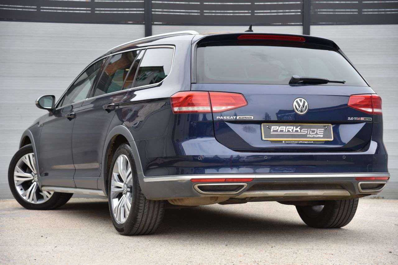 A 2016 VOLKSWAGEN PASSAT 2.0 TDI BlueMotion Tech Alltrack Estate 5dr Diesel DSG 4Motion Euro 6 (s/s) A 2016 VOLKSWAGEN PASSAT 2.0 TDI BlueMotion Tech Alltrack Estate 5dr Diesel DSG 4Motion Euro 6 (s/s)