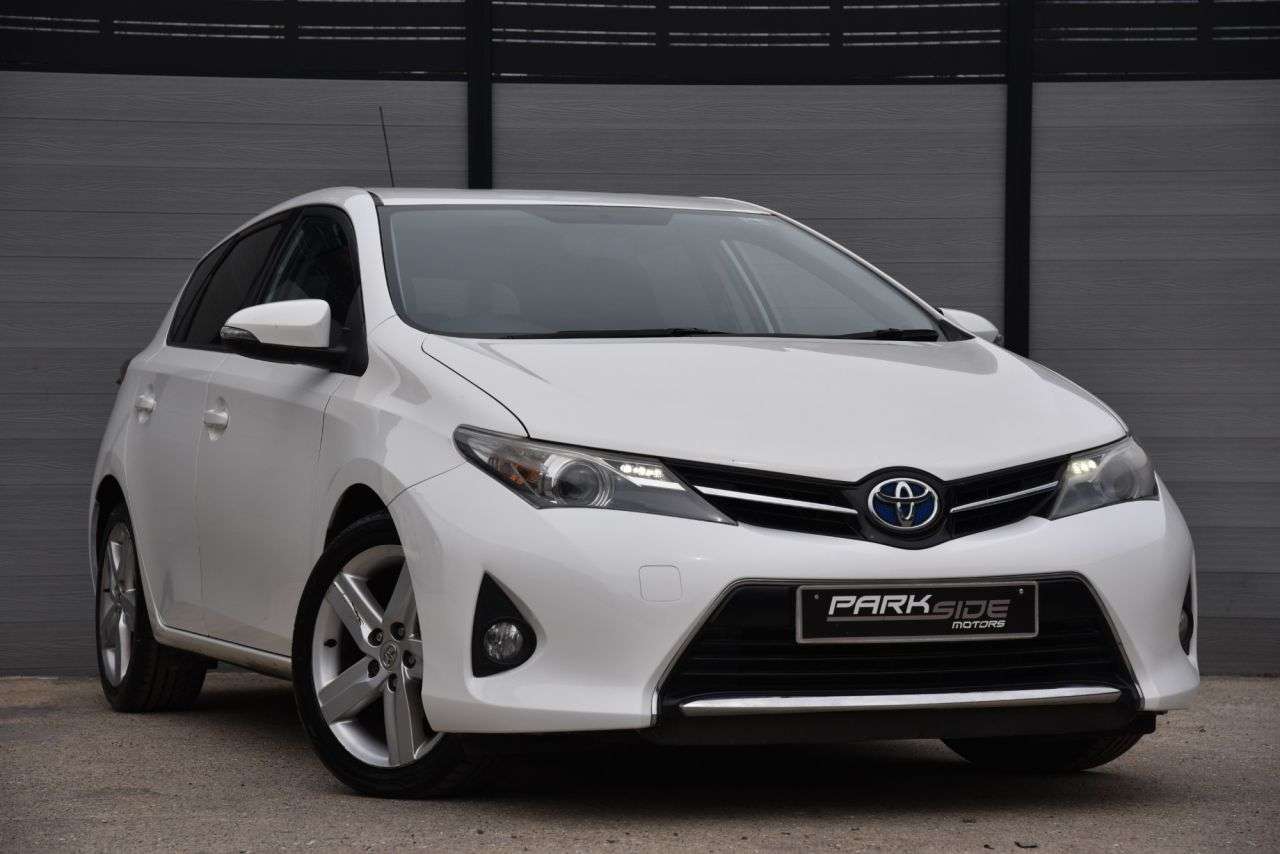 A 2014 TOYOTA AURIS 1.6 V-Matic Sport Hatchback 5dr Petrol Manual Euro 5 (132 ps) CLIMATE CONTR A 2014 TOYOTA AURIS 1.6 V-Matic Sport Hatchback 5dr Petrol Manual Euro 5 (132 ps) CLIMATE CONTR
