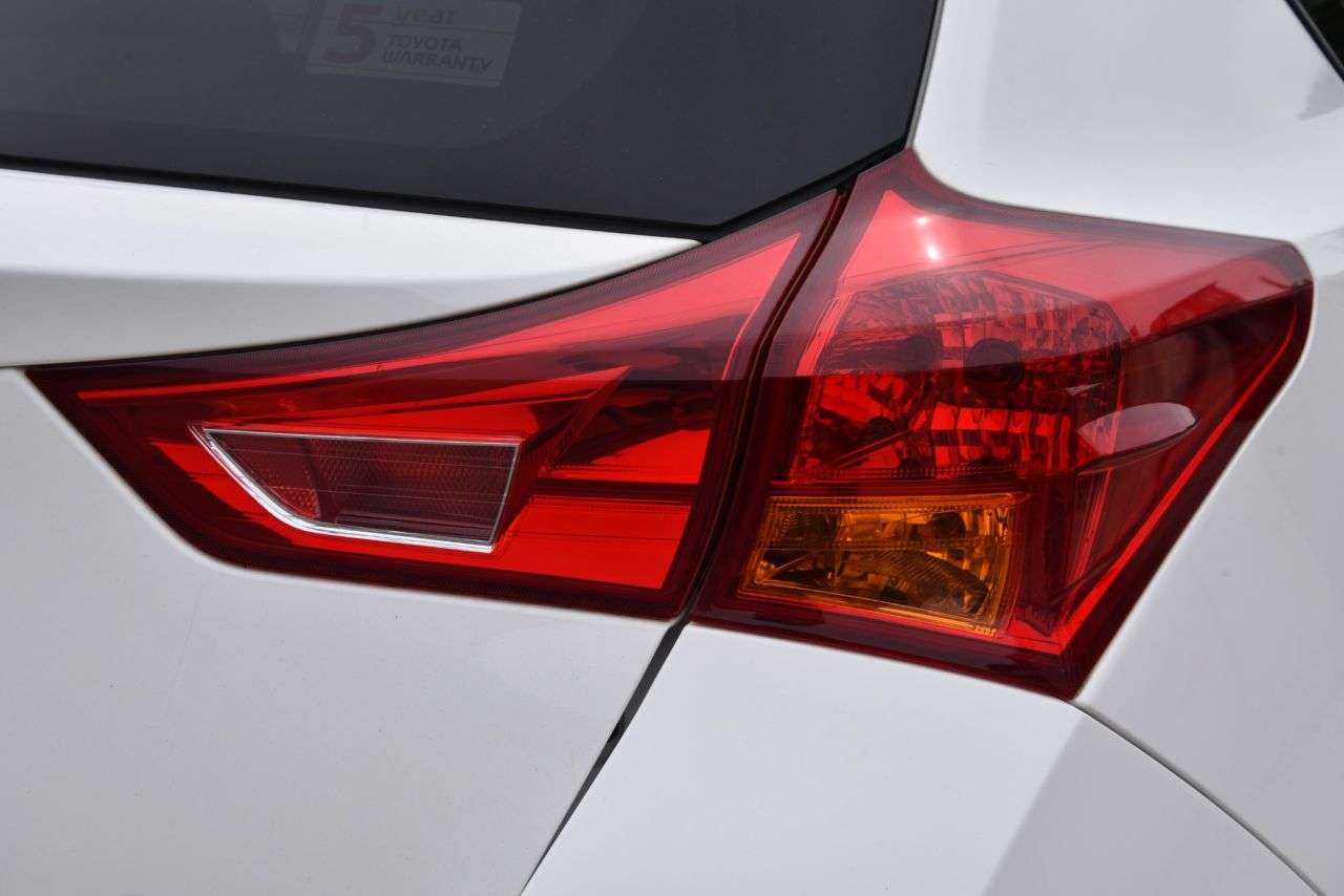 2014 TOYOTA AURIS 2014 TOYOTA AURIS