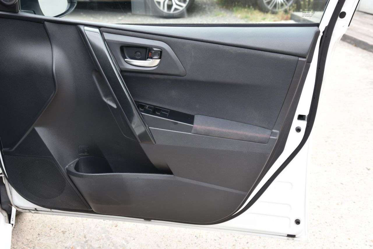 2014 TOYOTA AURIS 2014 TOYOTA AURIS