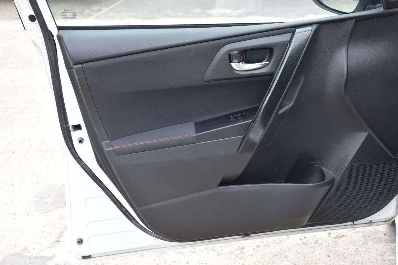 2014 TOYOTA AURIS 2014 TOYOTA AURIS