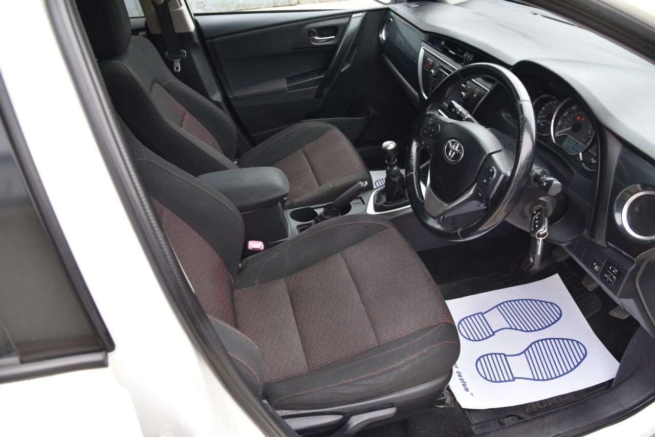 2014 TOYOTA AURIS 2014 TOYOTA AURIS