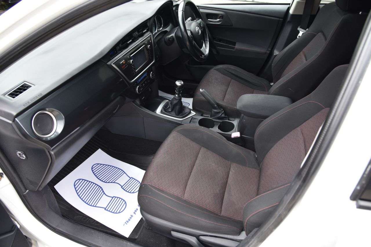 2014 TOYOTA AURIS 2014 TOYOTA AURIS