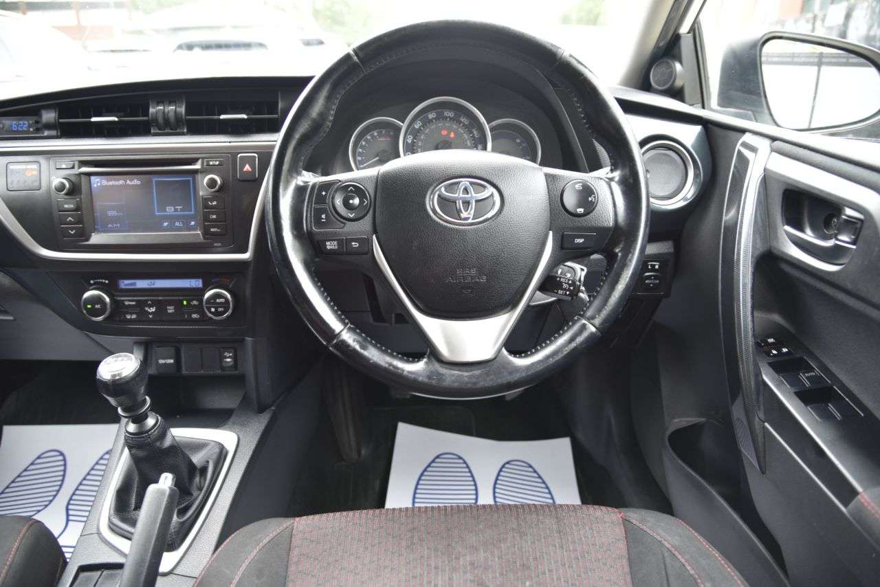 2014 TOYOTA AURIS 2014 TOYOTA AURIS