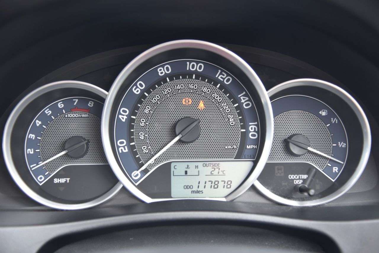 2014 TOYOTA AURIS 2014 TOYOTA AURIS