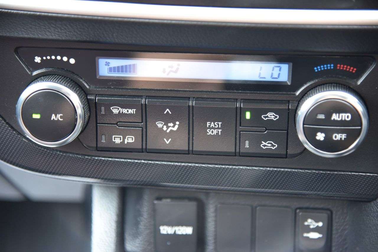2014 TOYOTA AURIS 2014 TOYOTA AURIS