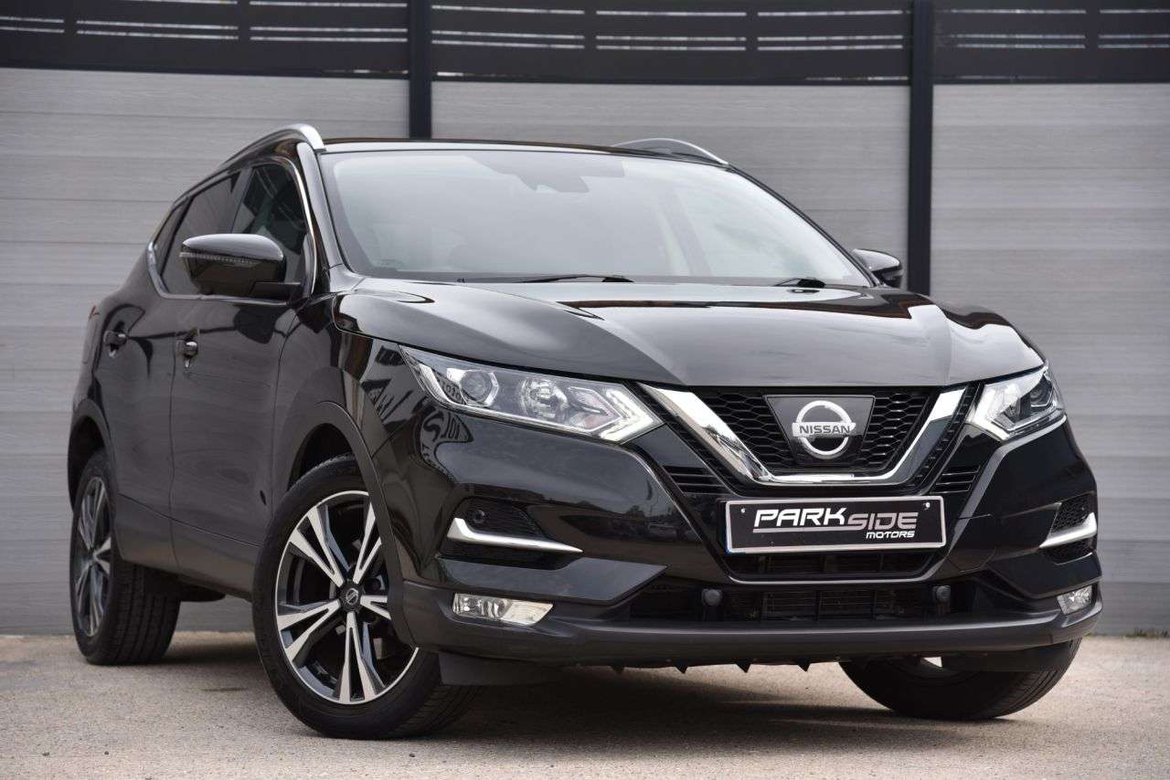 A 2017 NISSAN QASHQAI 1.2 DIG-T N-Connecta SUV 5dr Petrol XTRON Euro 6 (s/s) (115 ps) SATNAV | DA A 2017 NISSAN QASHQAI 1.2 DIG-T N-Connecta SUV 5dr Petrol XTRON Euro 6 (s/s) (115 ps) SATNAV | DA