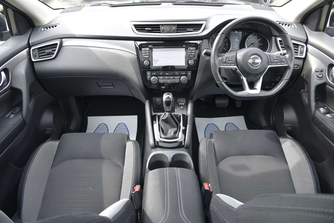 A 2017 NISSAN QASHQAI 1.2 DIG-T N-Connecta SUV 5dr Petrol XTRON Euro 6 (s/s) (115 ps) SATNAV | DA A 2017 NISSAN QASHQAI 1.2 DIG-T N-Connecta SUV 5dr Petrol XTRON Euro 6 (s/s) (115 ps) SATNAV | DA
