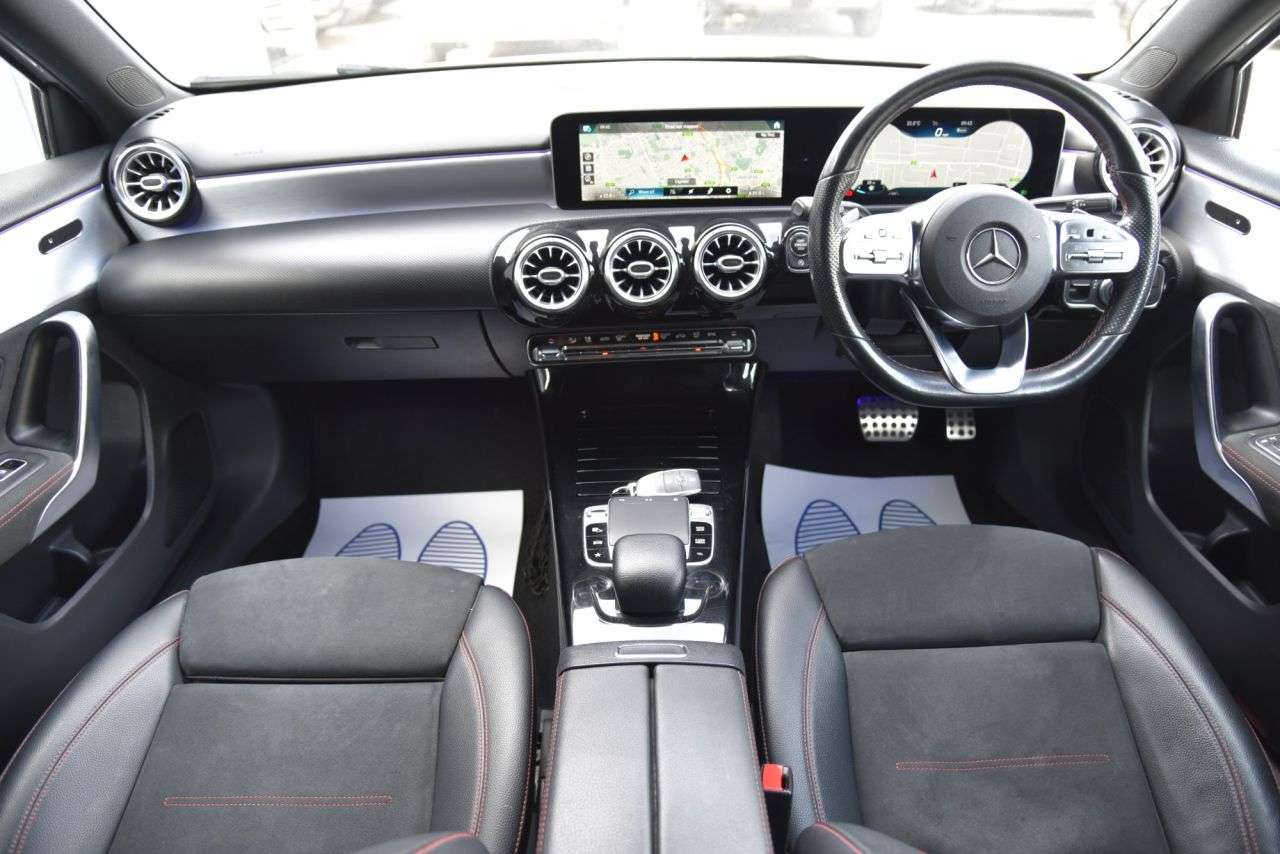 A 2020 MERCEDES-BENZ A-CLASS 1.3 A200 AMG Line (Premium 2) Hatchback 5dr Petrol 7G-DCT Euro 6 (s/s) (163 A 2020 MERCEDES-BENZ A-CLASS 1.3 A200 AMG Line (Premium 2) Hatchback 5dr Petrol 7G-DCT Euro 6 (s/s) (163