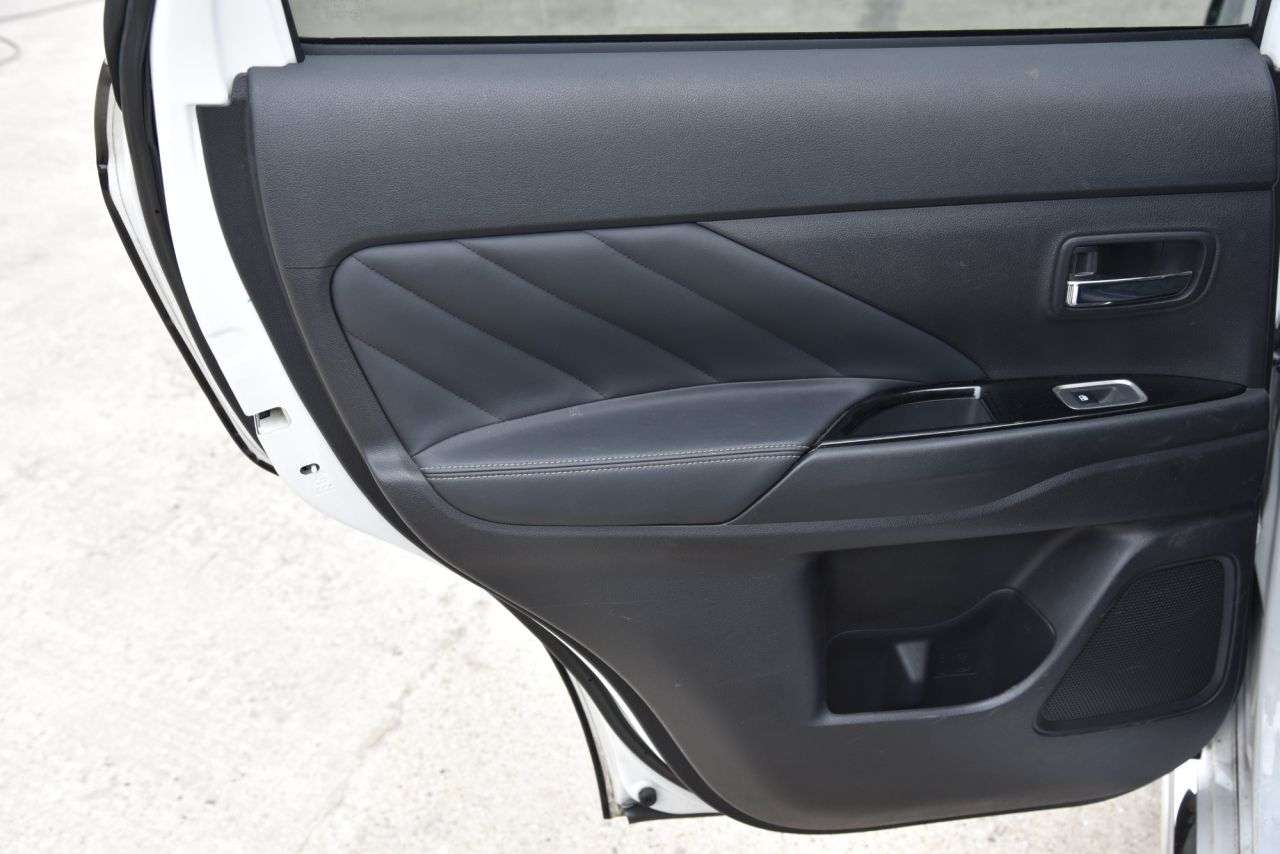 2017 MITSUBISHI OUTLANDER 2017 MITSUBISHI OUTLANDER