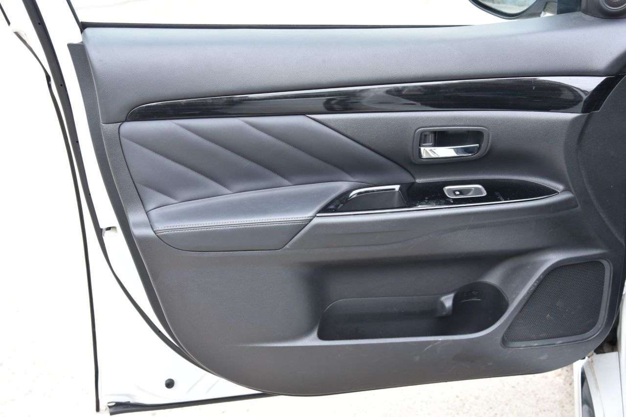 2017 MITSUBISHI OUTLANDER 2017 MITSUBISHI OUTLANDER