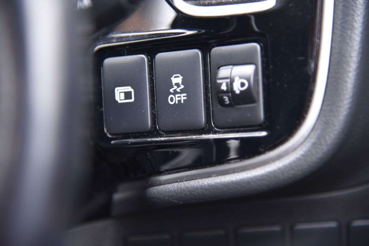 2017 MITSUBISHI OUTLANDER 2017 MITSUBISHI OUTLANDER