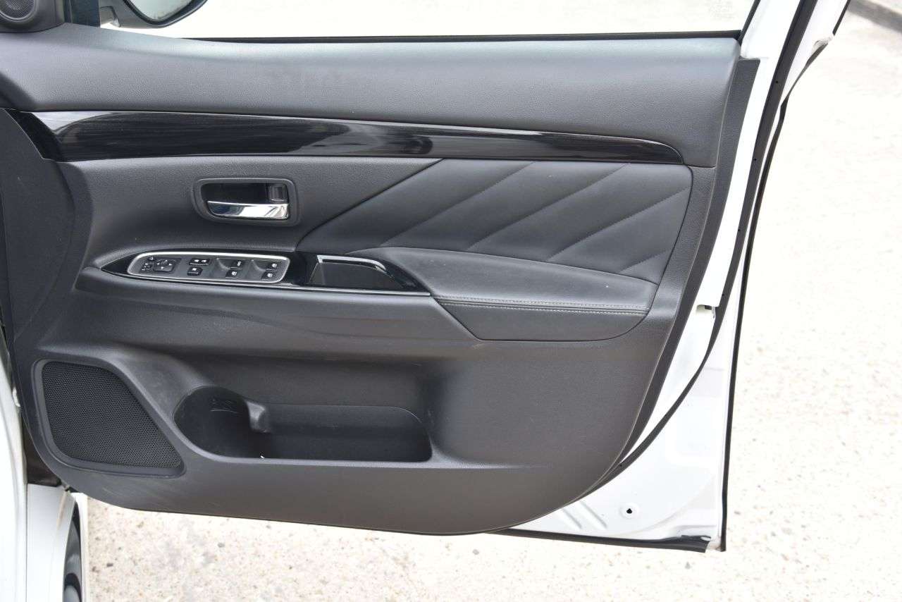 2017 MITSUBISHI OUTLANDER 2017 MITSUBISHI OUTLANDER