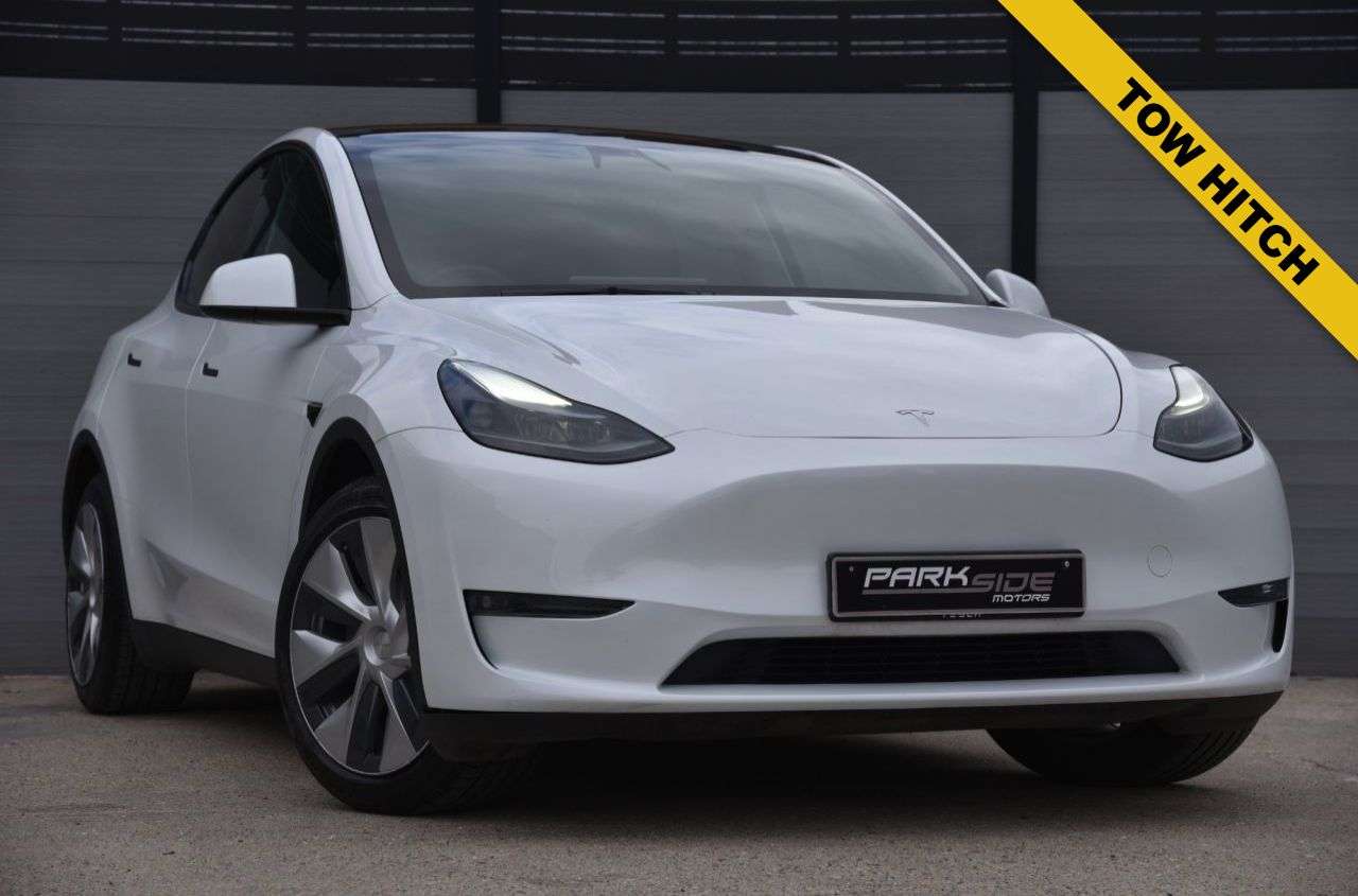 A 2023 TESLA MODEL Y (Dual Motor) Long Range SUV 5dr Electric Auto 4WDE (384 bhp) TOW HITCH | 2 A 2023 TESLA MODEL Y (Dual Motor) Long Range SUV 5dr Electric Auto 4WDE (384 bhp) TOW HITCH | 2