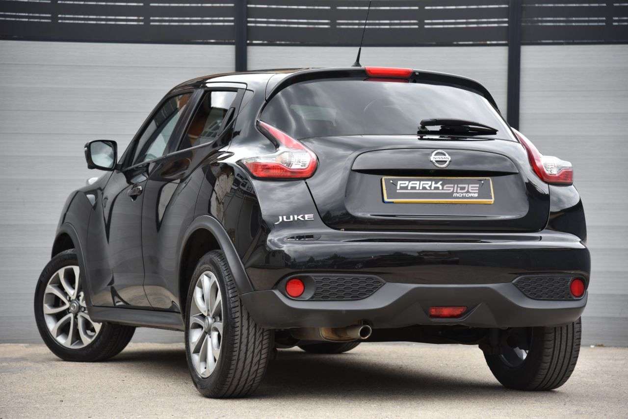 A 2017 NISSAN JUKE 1.6 Tekna SUV 5dr Petrol XTRON Euro 6 (117 ps) LEATHER | XTRONIC | LOW MILE A 2017 NISSAN JUKE 1.6 Tekna SUV 5dr Petrol XTRON Euro 6 (117 ps) LEATHER | XTRONIC | LOW MILE